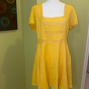 Super stylish short yellow dress from Forever 21 Plus